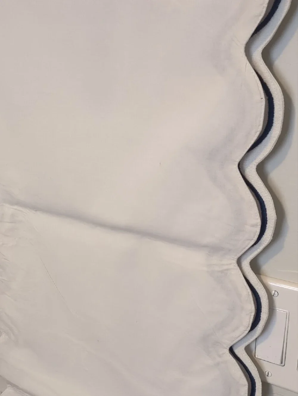 NWT Anthropologie Madeline White and Navy Embroidered Table Runner